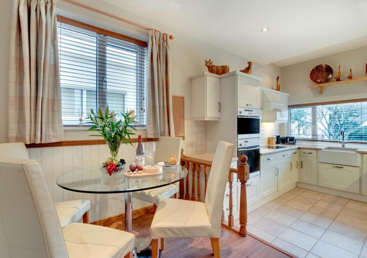 4 Bed in Croyde oc-windy1