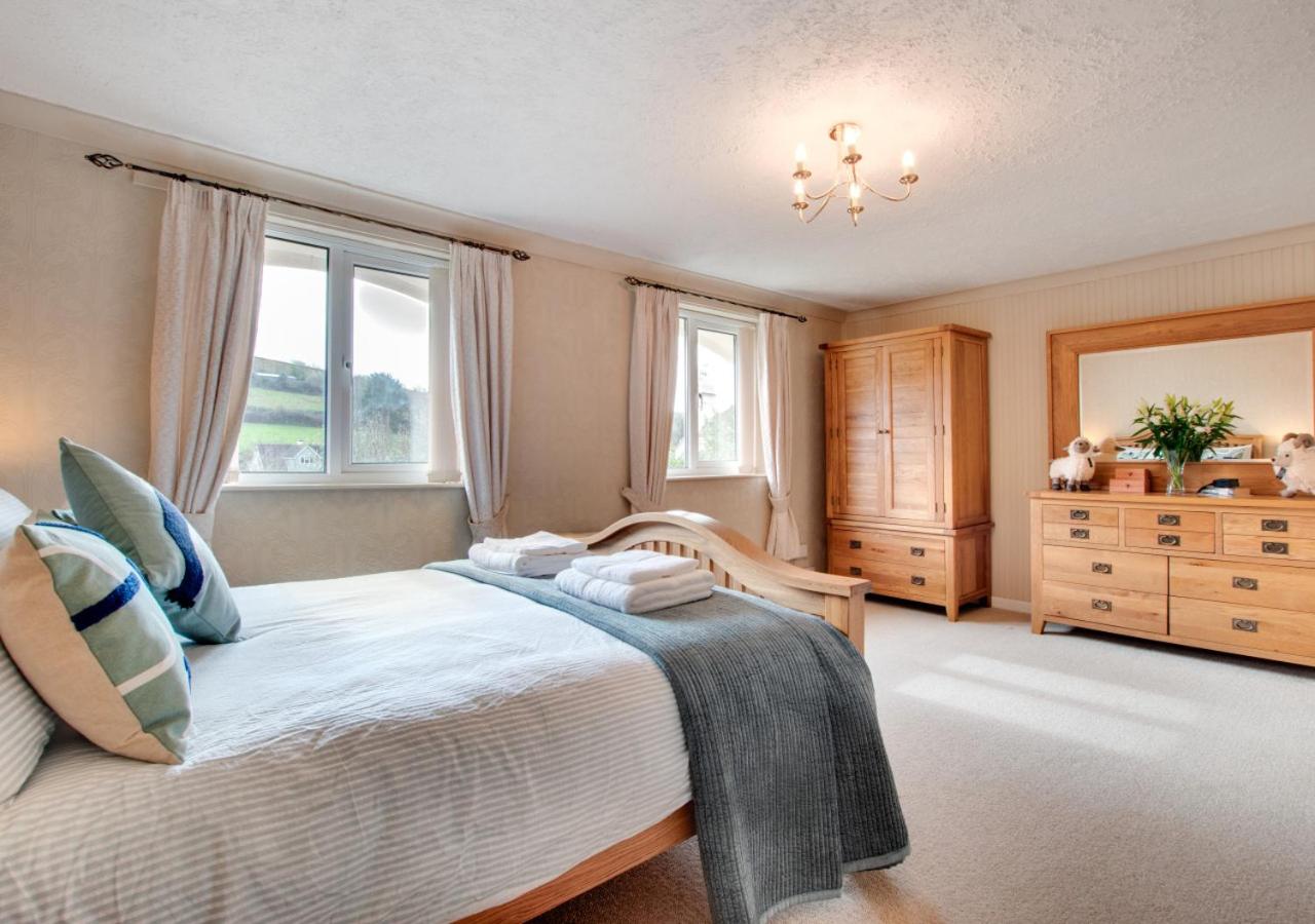 4 Bed in Croyde oc-windy1