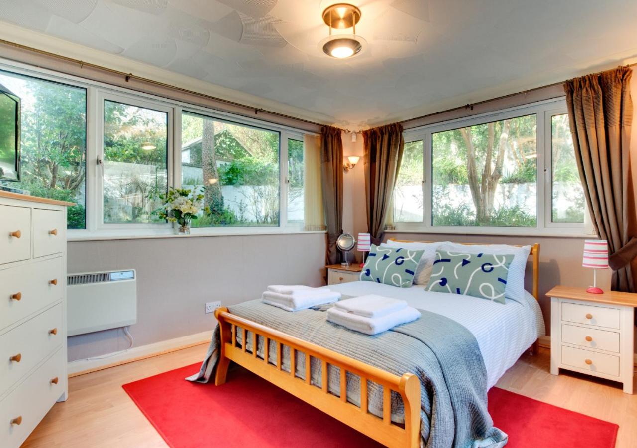 4 Bed in Croyde oc-windy1