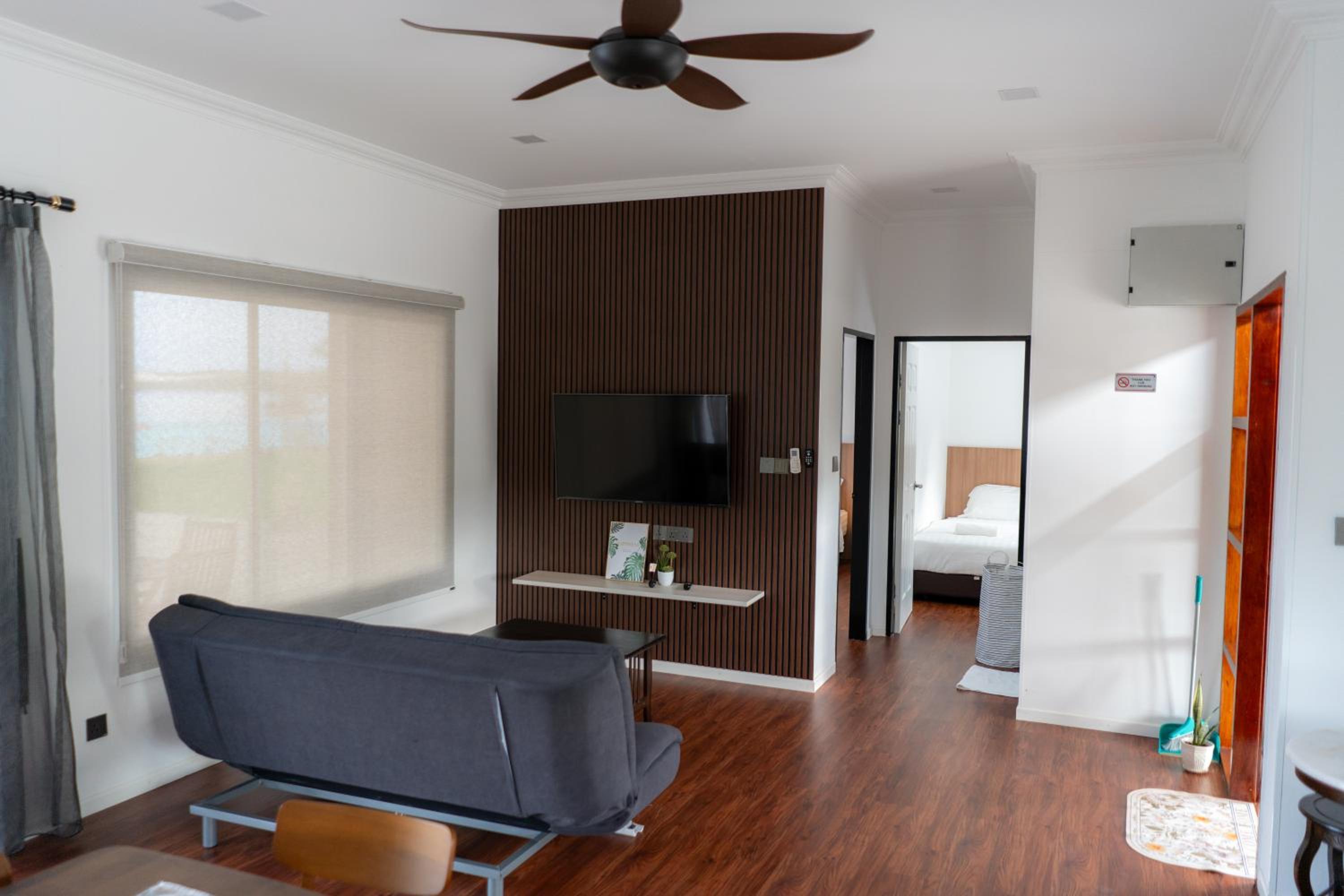 TANJUNG GROVE VILLAS