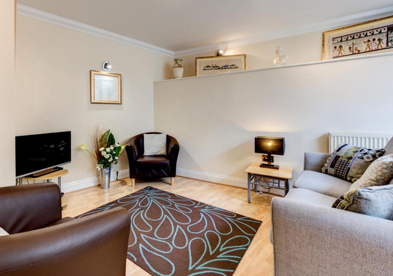 2 Bed in Torquay oc-h25471