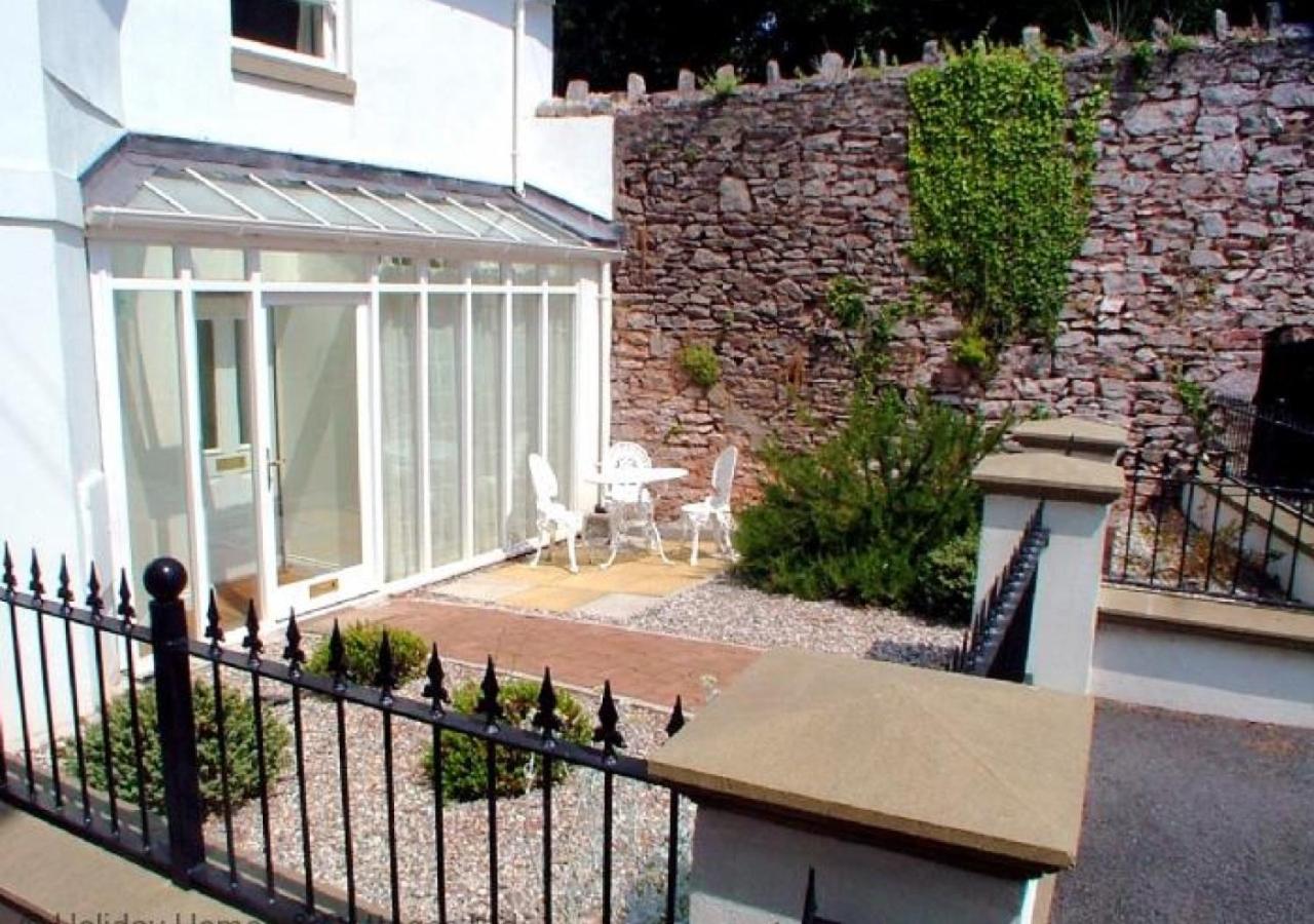 2 Bed in Torquay oc-h25471