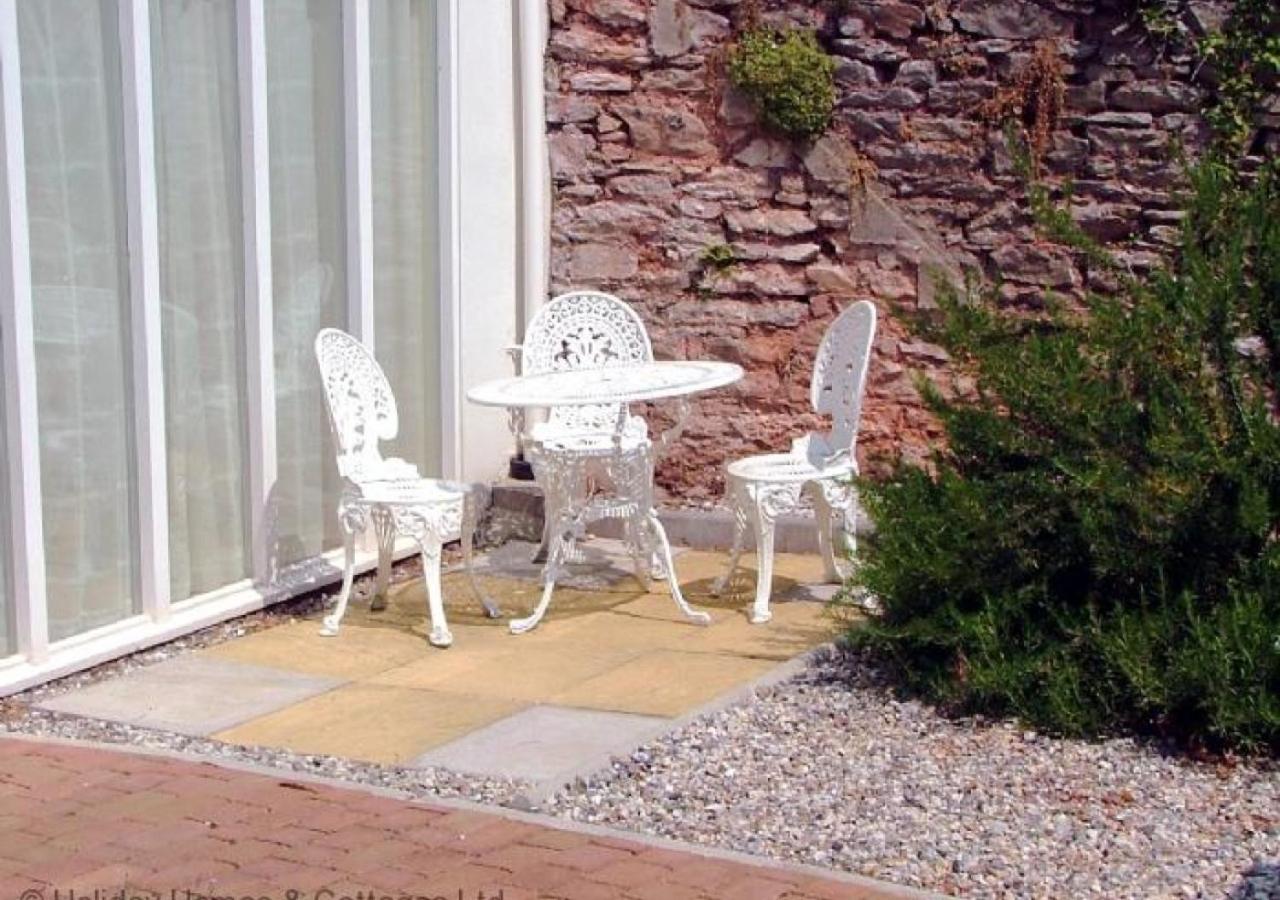 2 Bed in Torquay oc-h25471