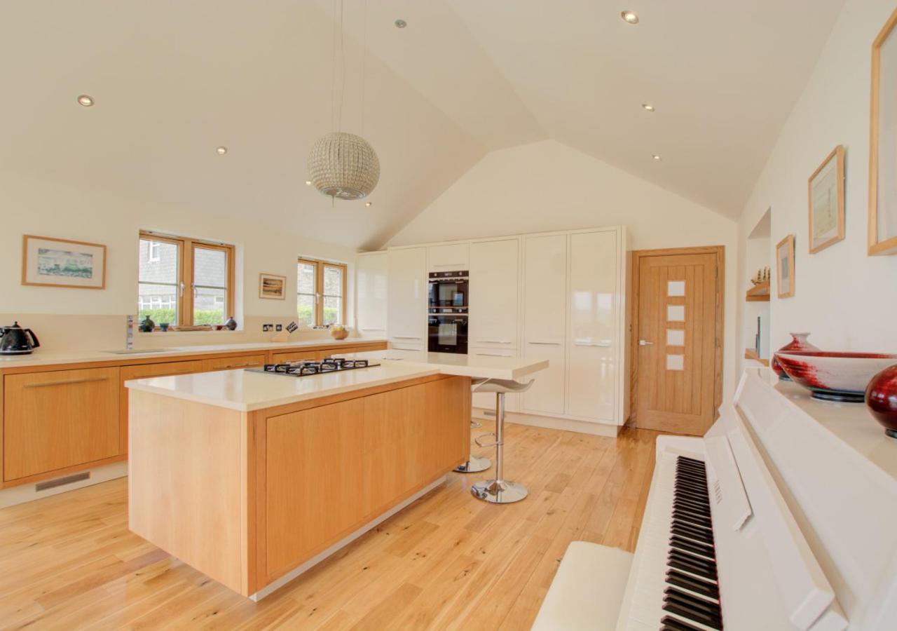 3 Bed in Padstow oc-p00357