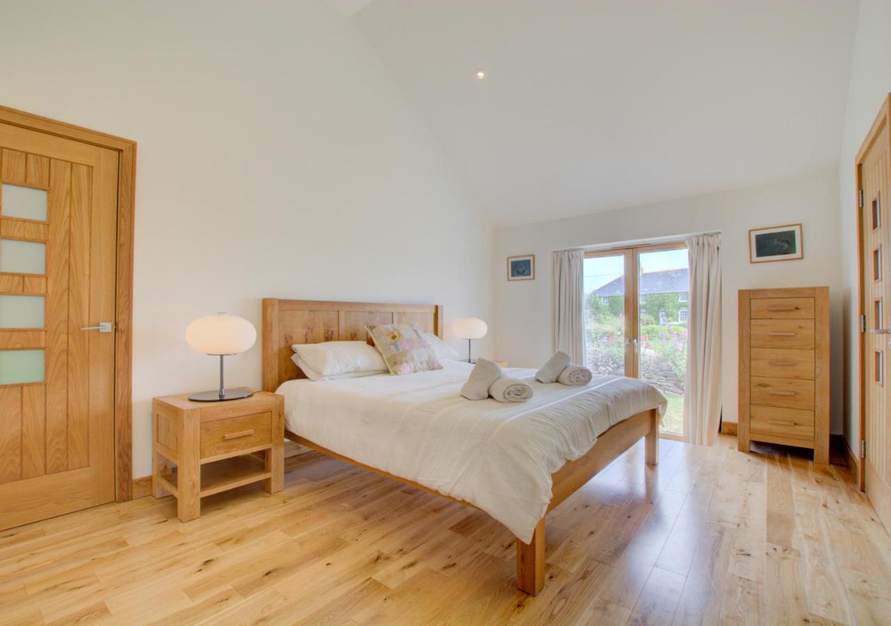 3 Bed in Padstow oc-p00357