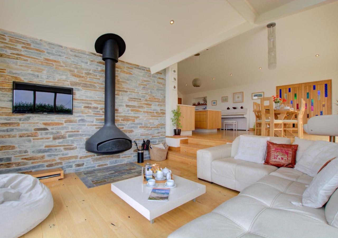 3 Bed in Padstow oc-p00357