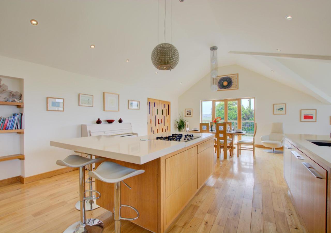 3 Bed in Padstow oc-p00357