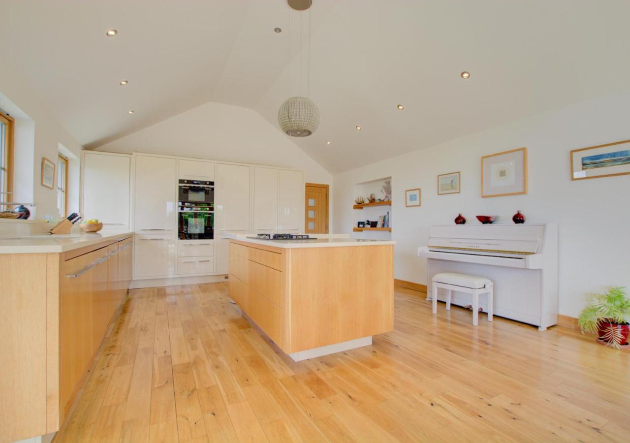 3 Bed in Padstow oc-p00357