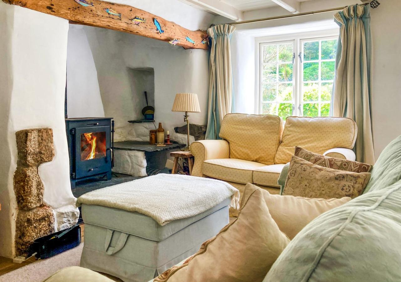 3 Bed in Helford oc-hcwedn
