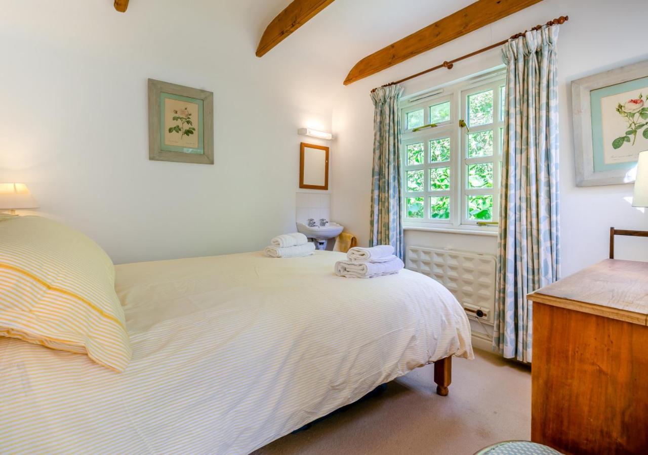 3 Bed in Helford oc-hcwedn