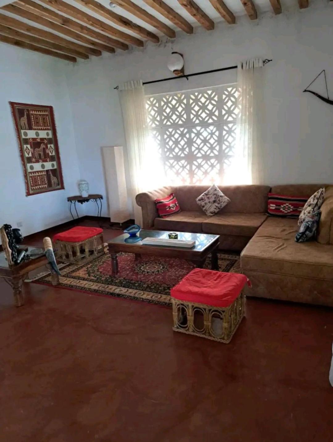 Nyla's Stilt Houses & Guest House view 5