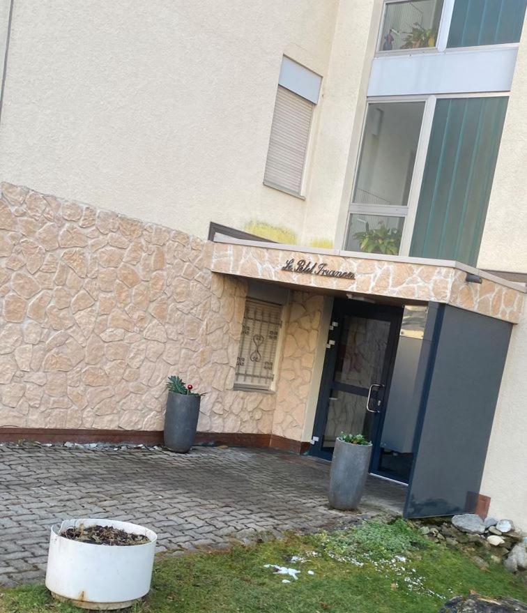 Studio magnifique avec terrasse spacieuse Loèche-les-Bains Vacances
