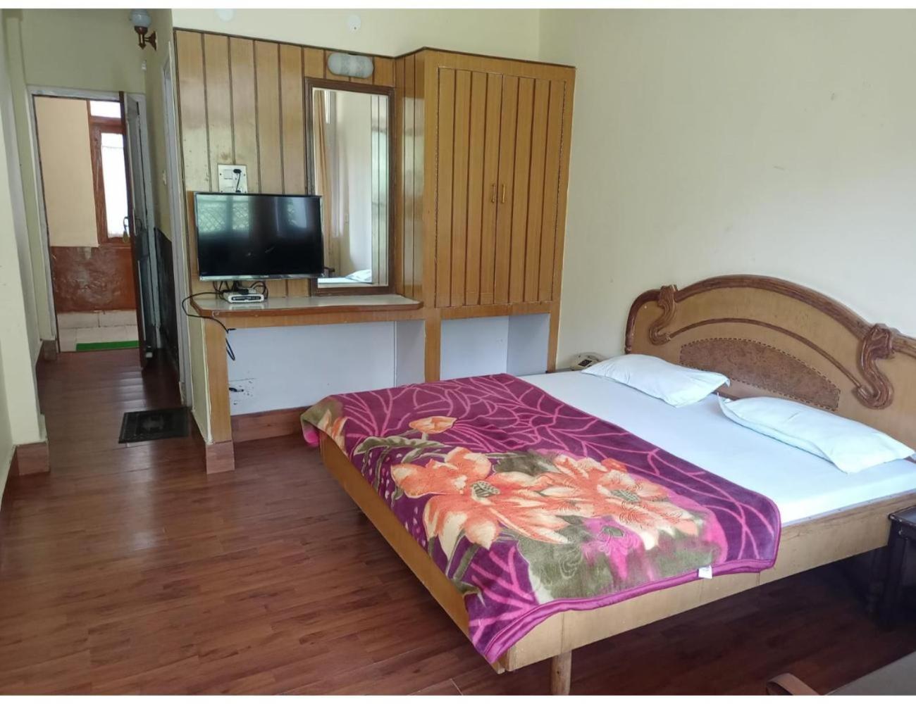 Hotel Megha View, Dalhousie, Himachal Pradesh