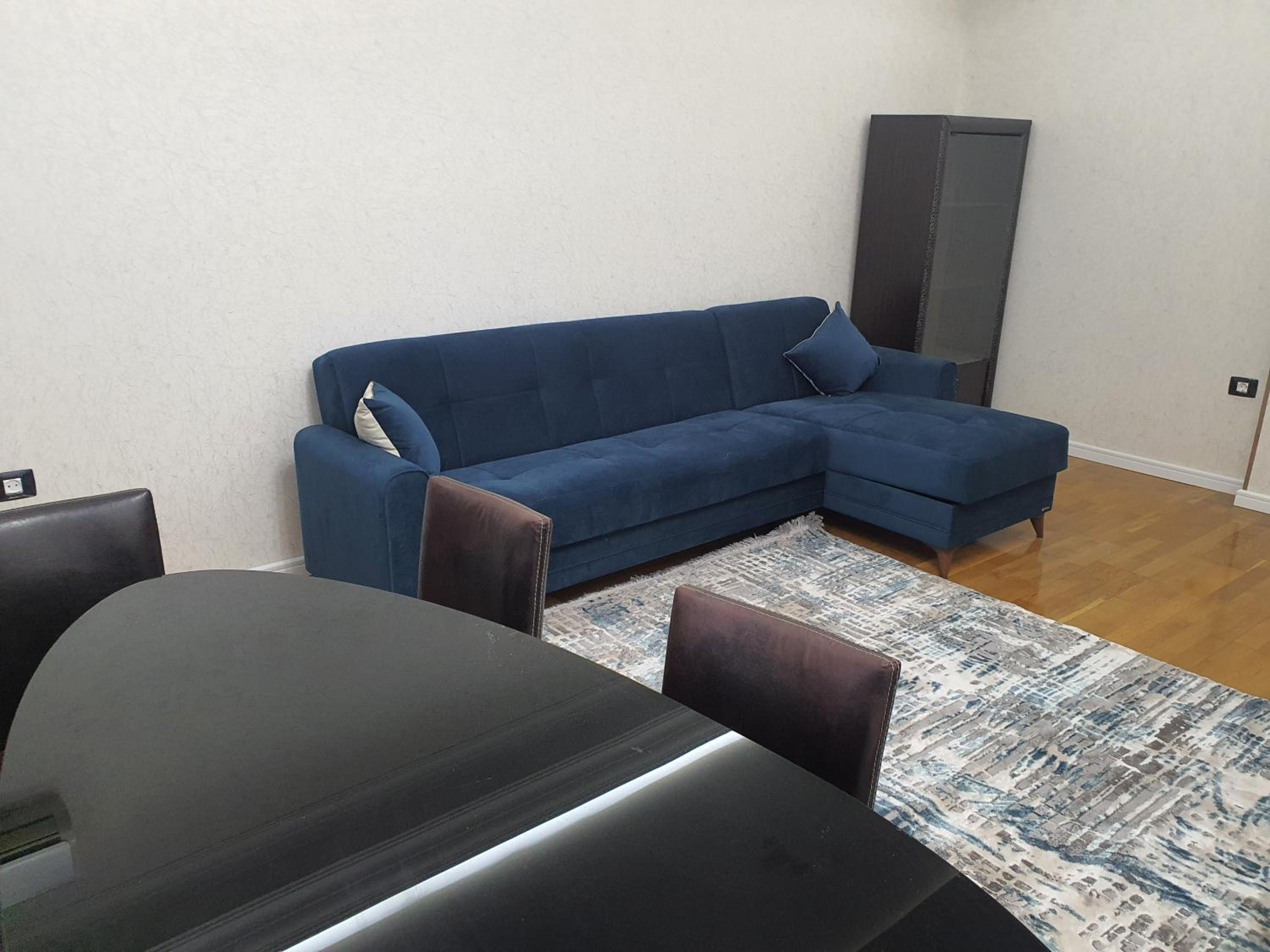 Viva 3 room apartment with jacuzzi two kilometers from the center