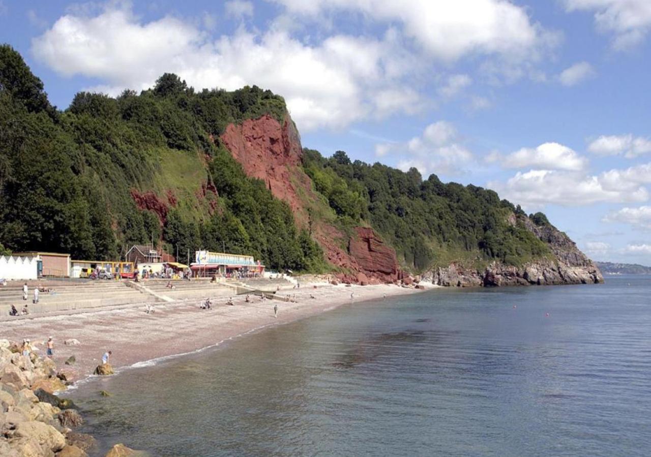 3 Bed in Torquay oc-h28551