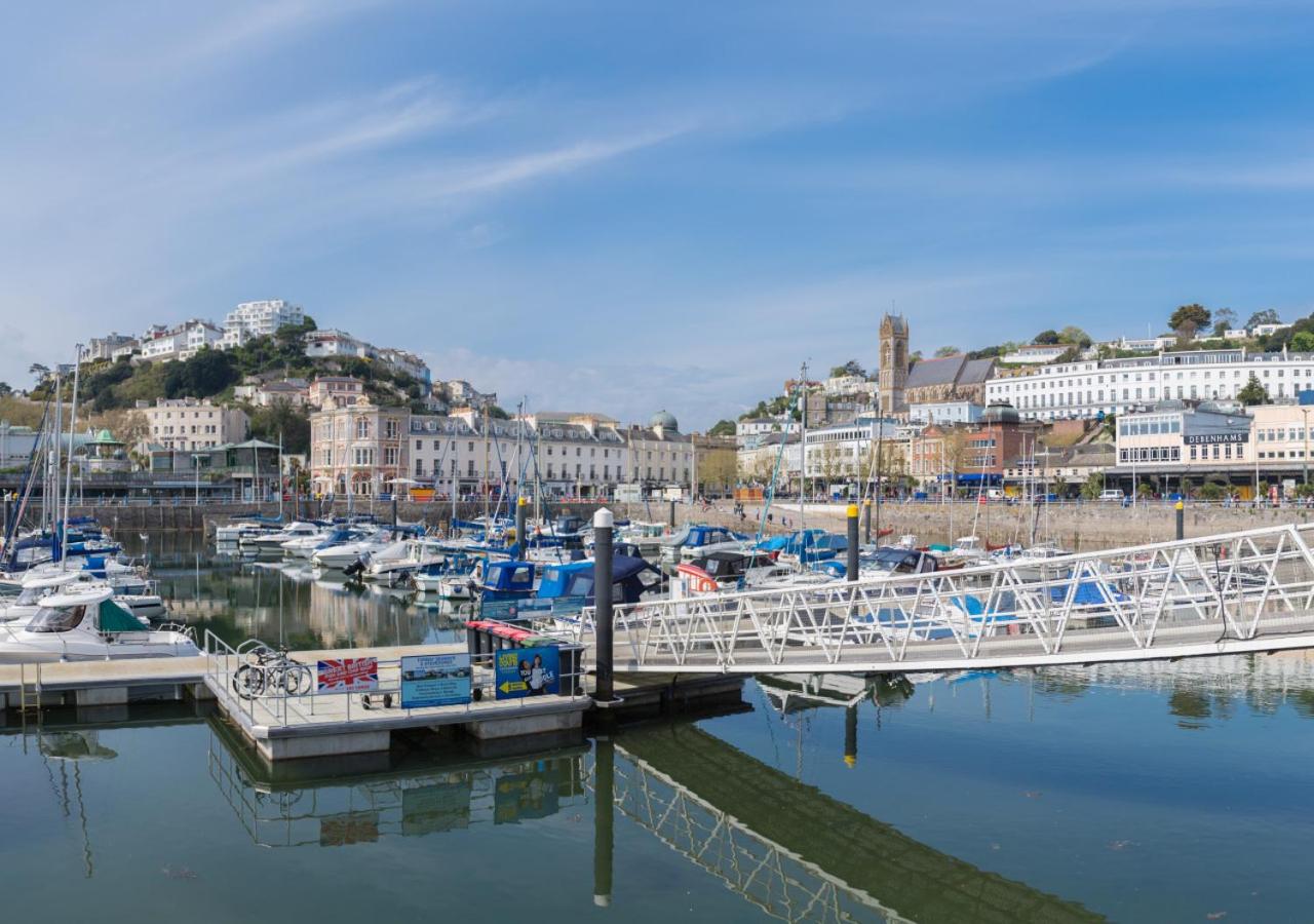 3 Bed in Torquay oc-h28551