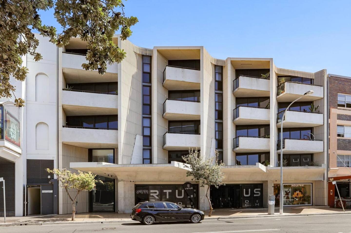 Modern Beach Ocean View 1 BDR Parking Balcony AC