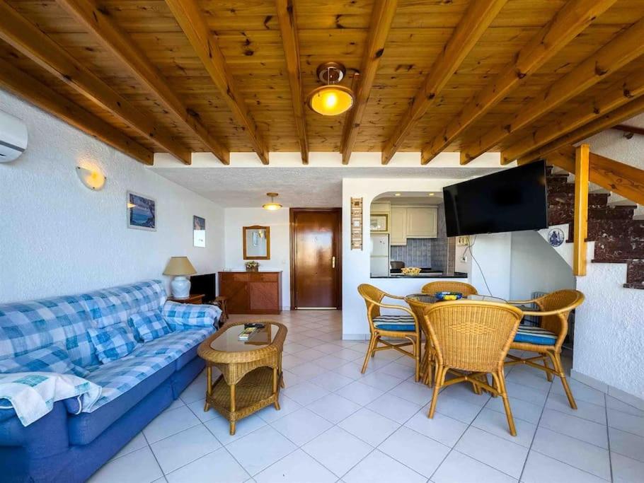 Skol 504 -Lovely 2-Bedroom Duplex in Skol First Line Beach Marbella view 5