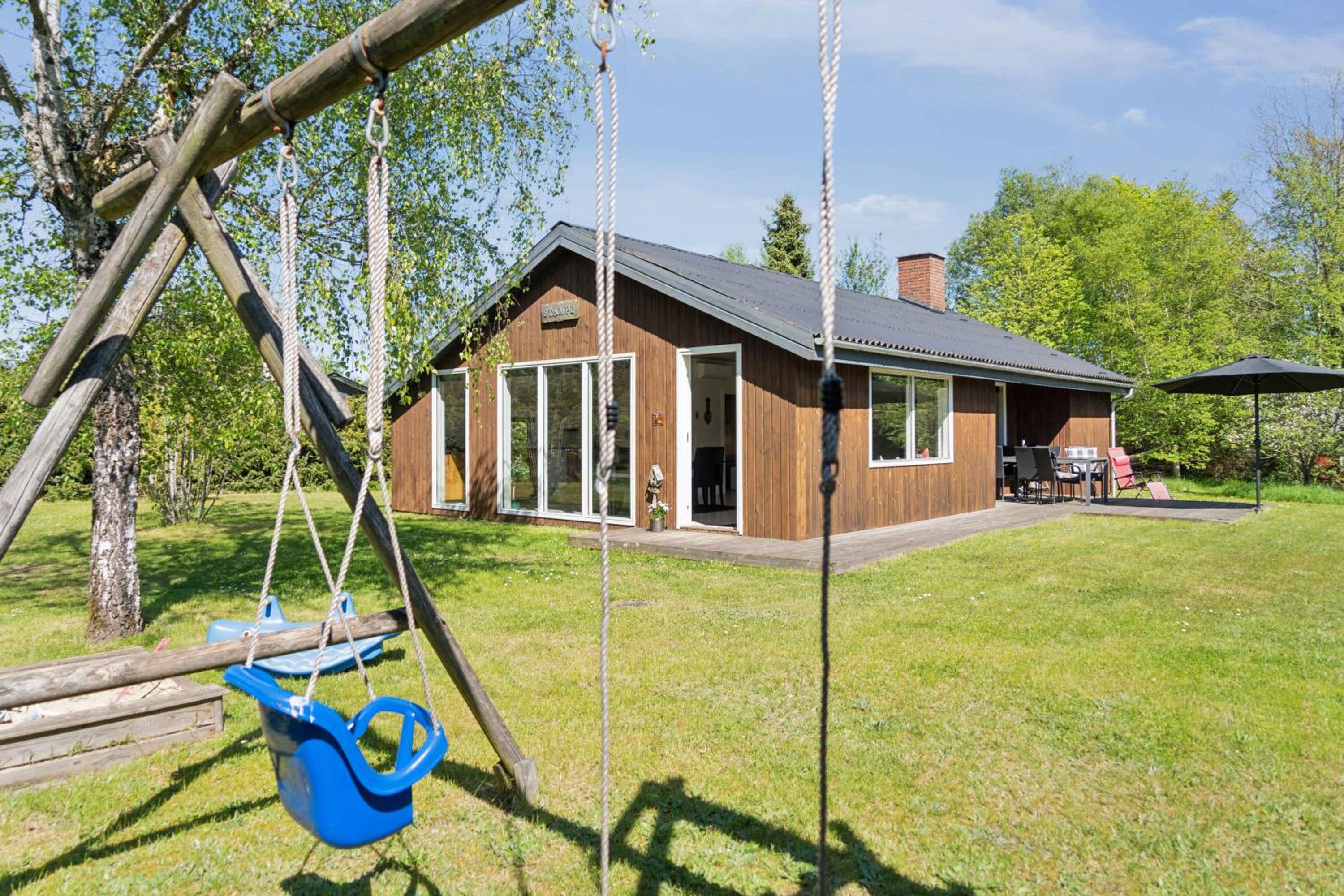 Cozy Cottage In Peaceful Surroundings