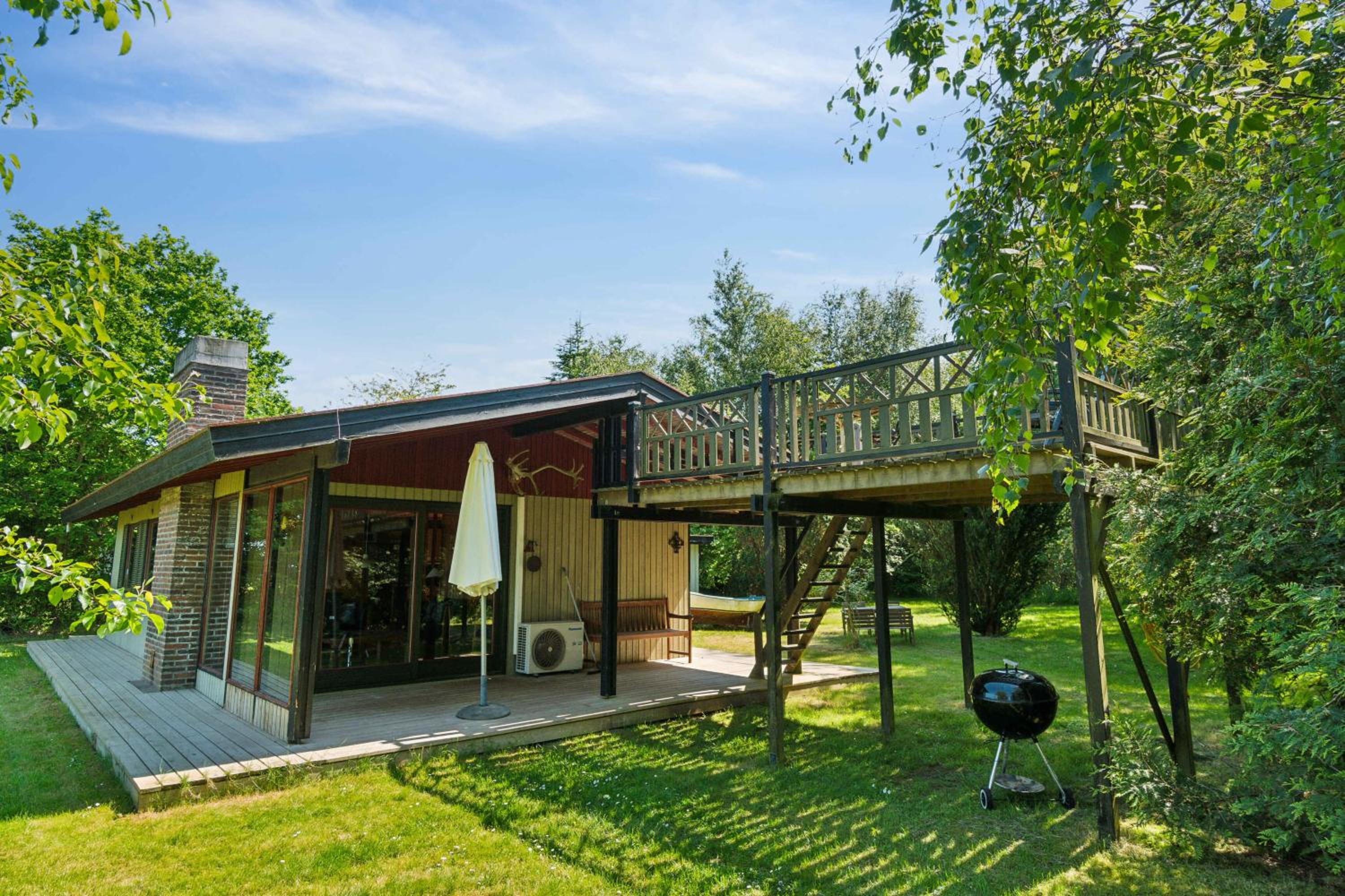 Idyllic Coastal Cottage Comfort And Relaxing