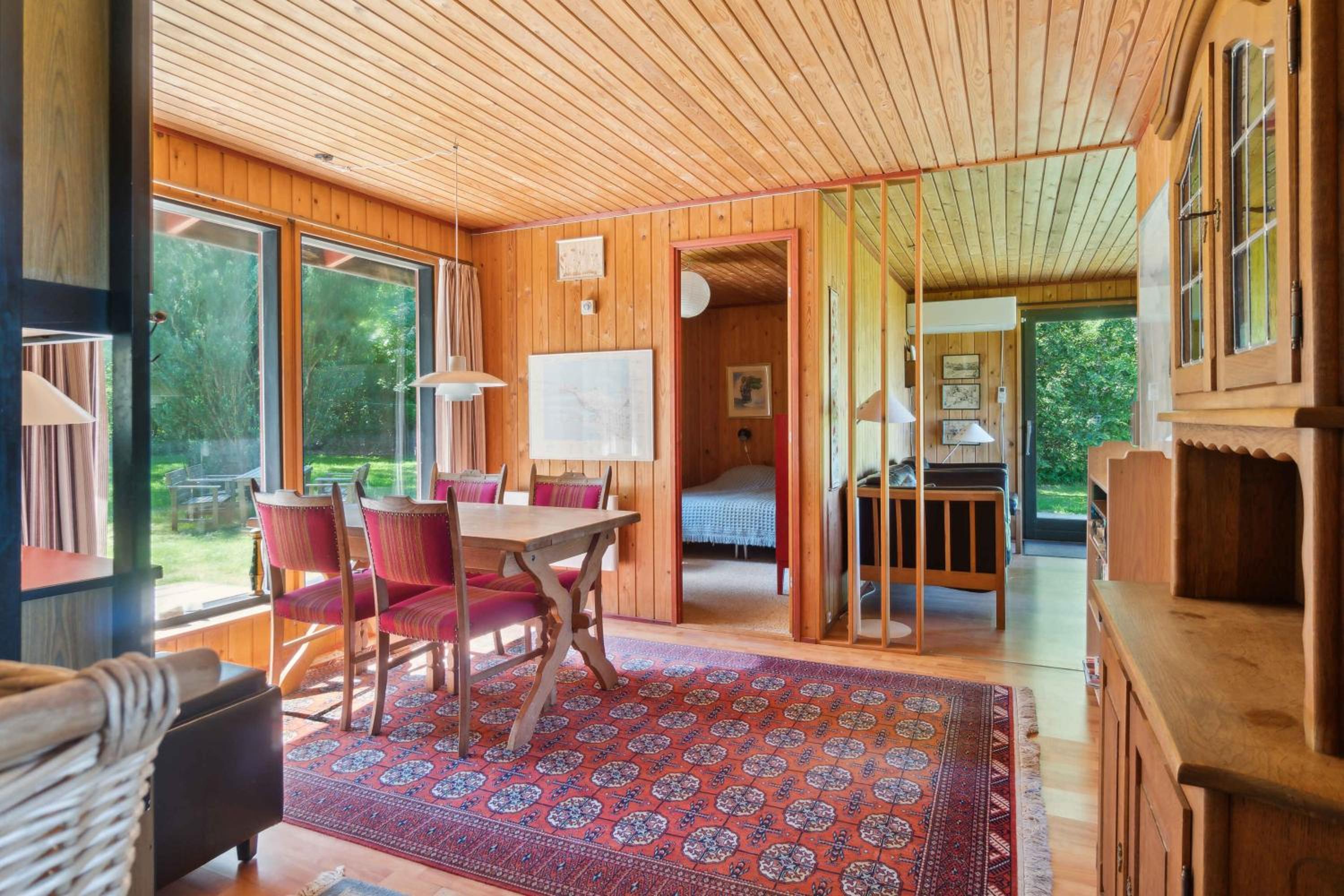 Idyllic Coastal Cottage Comfort And Relaxing