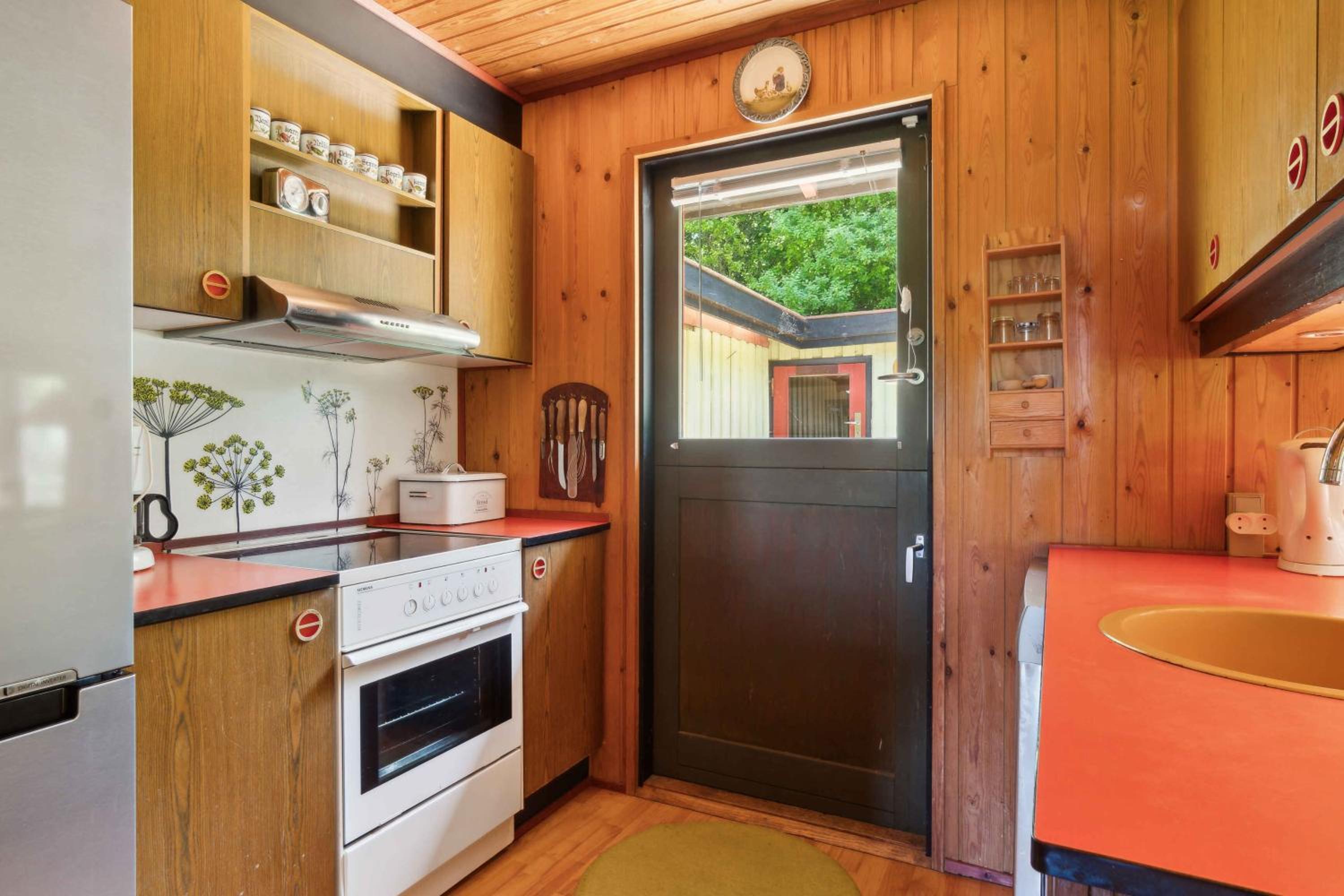 Idyllic Coastal Cottage Comfort And Relaxing