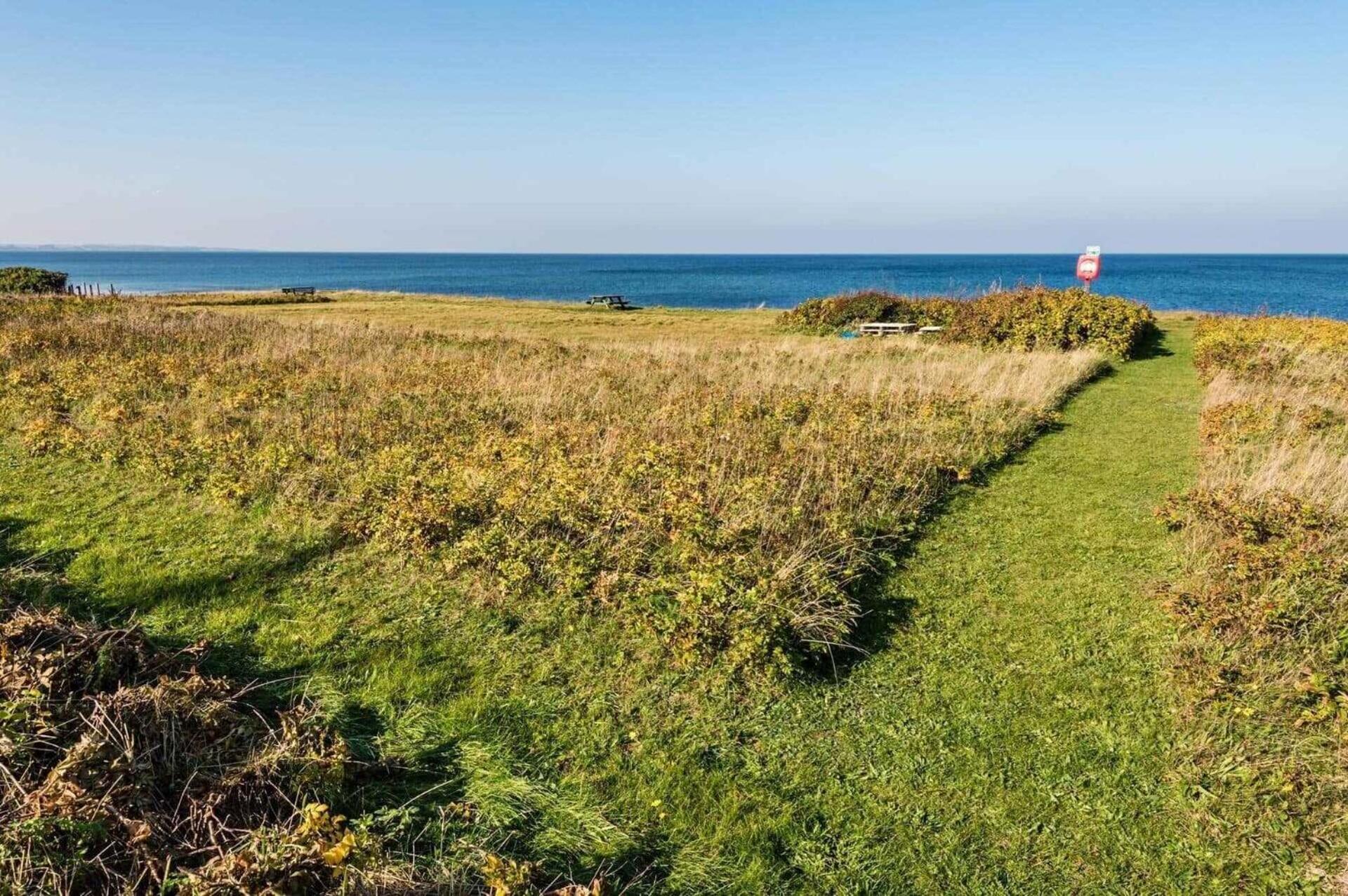 Idyllic Coastal Cottage Comfort And Relaxing