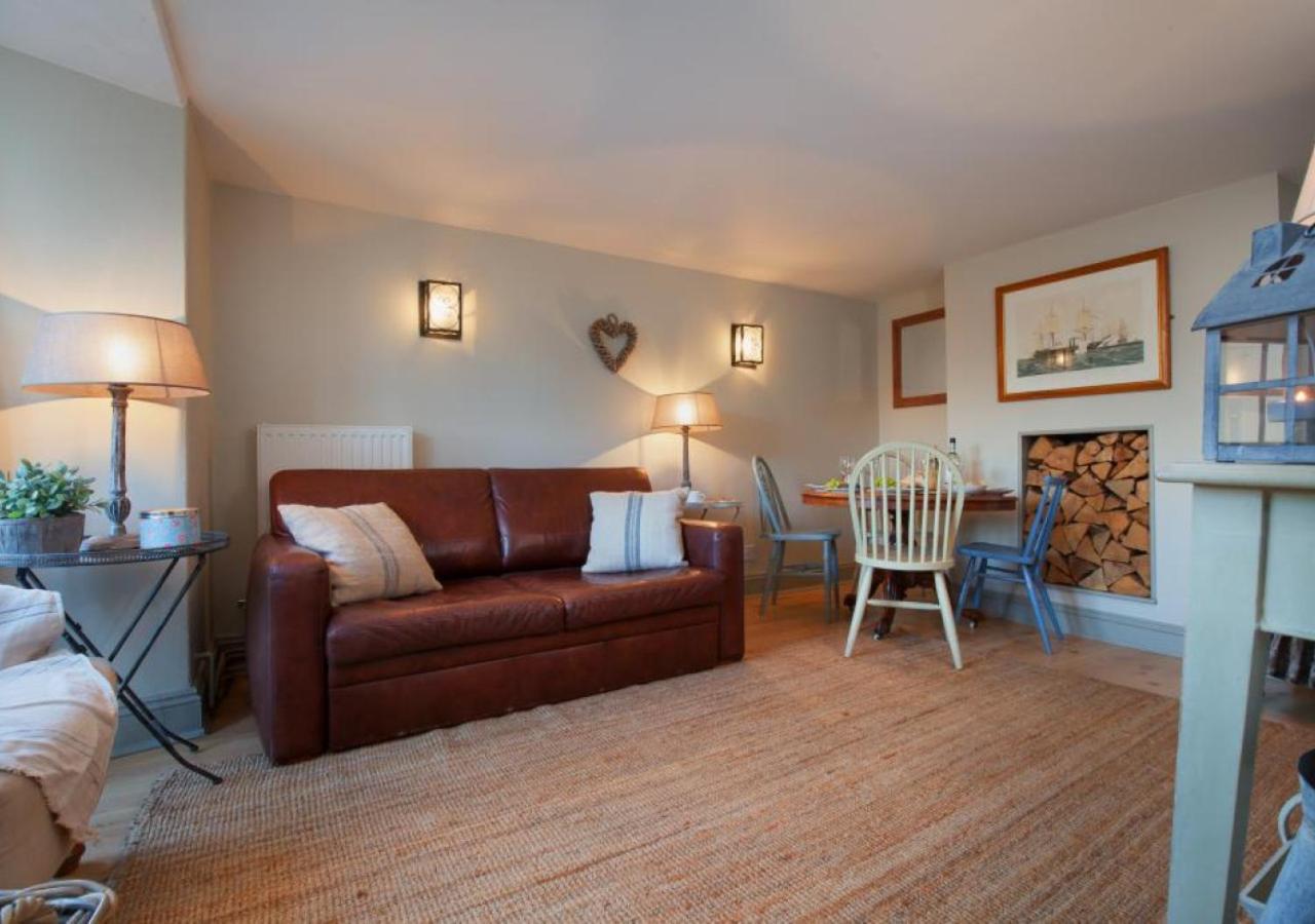 Compass Cottage Shaldon view 3
