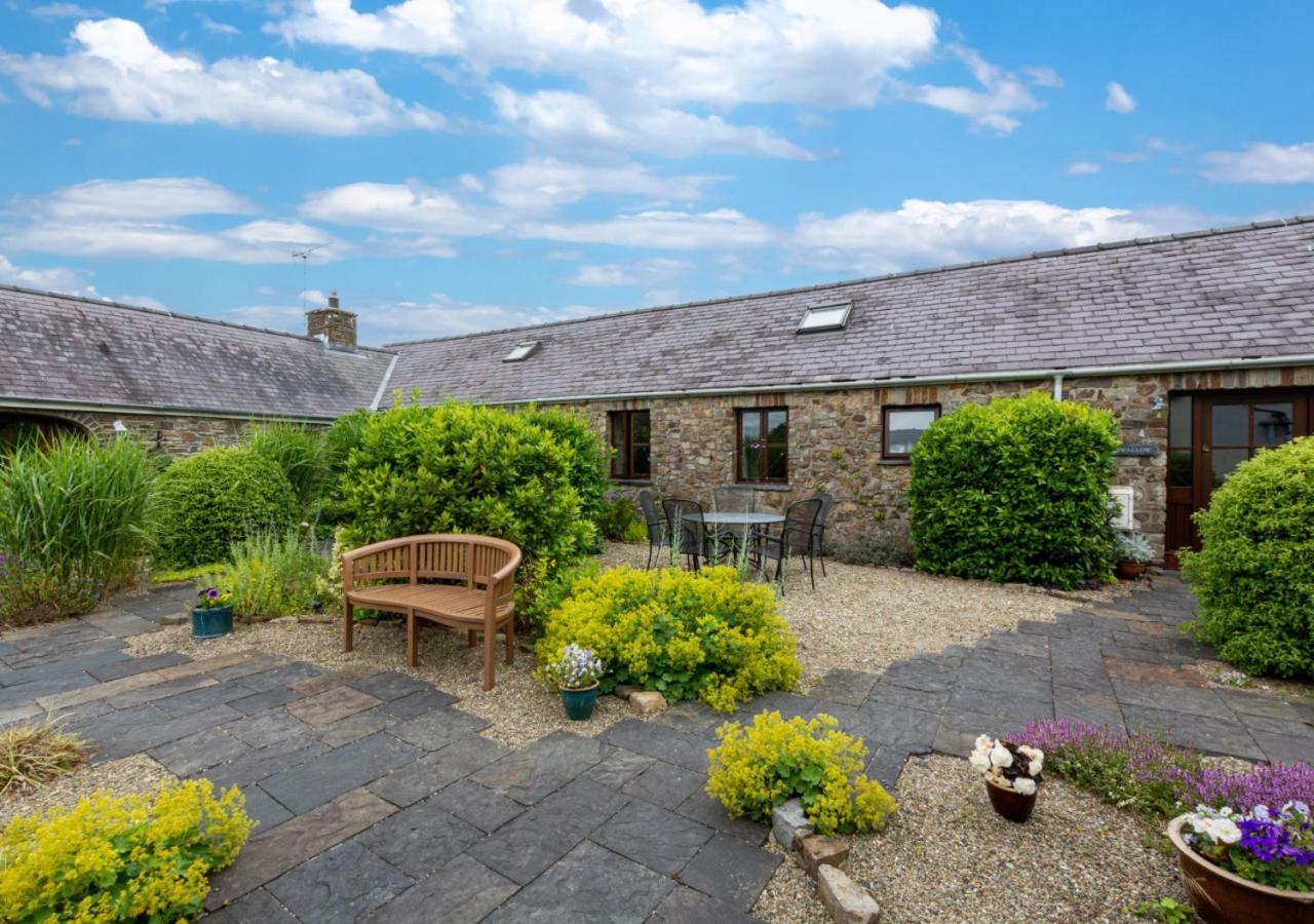 3 Bed in Haverfordwest oc-wav586