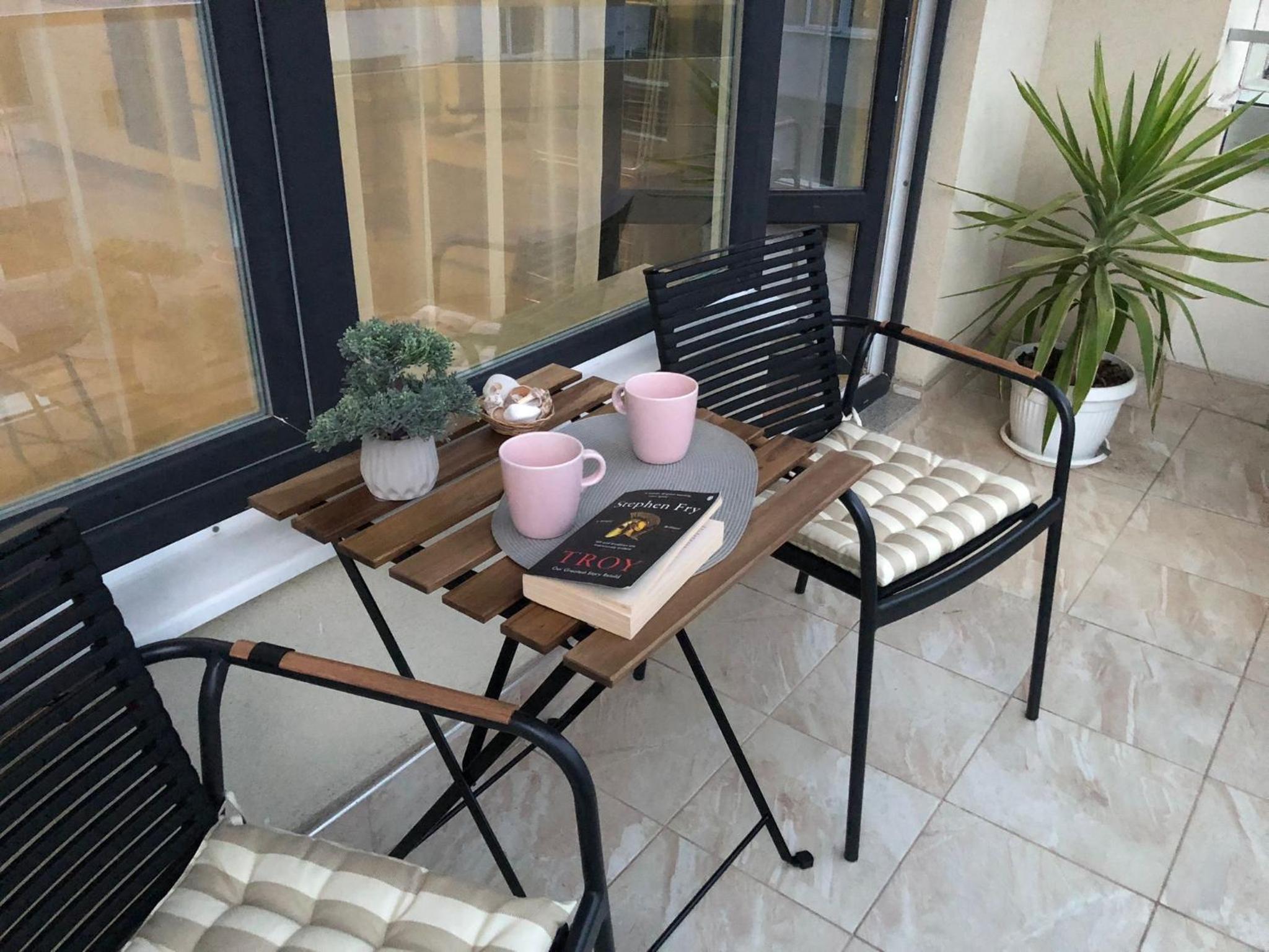 *HOT* Main Square Brand New Luxury Apartment