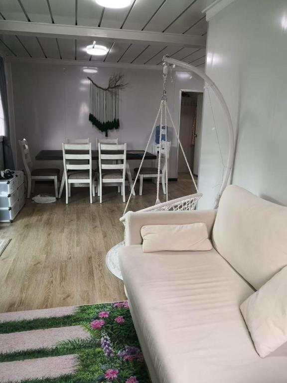Titiwangsa Cabin Retreats by uBook