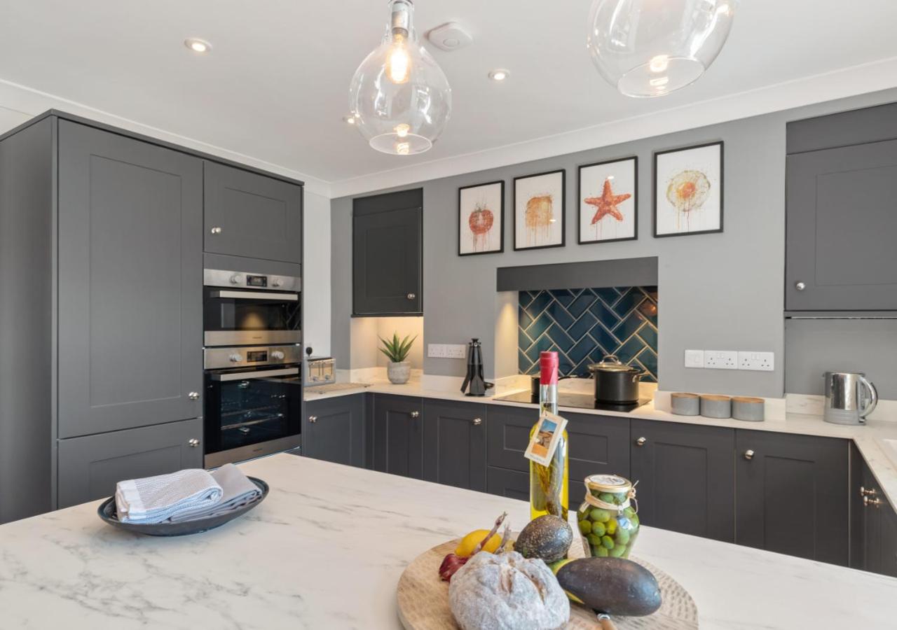 2 Bed in Saundersfoot oc-pw252a