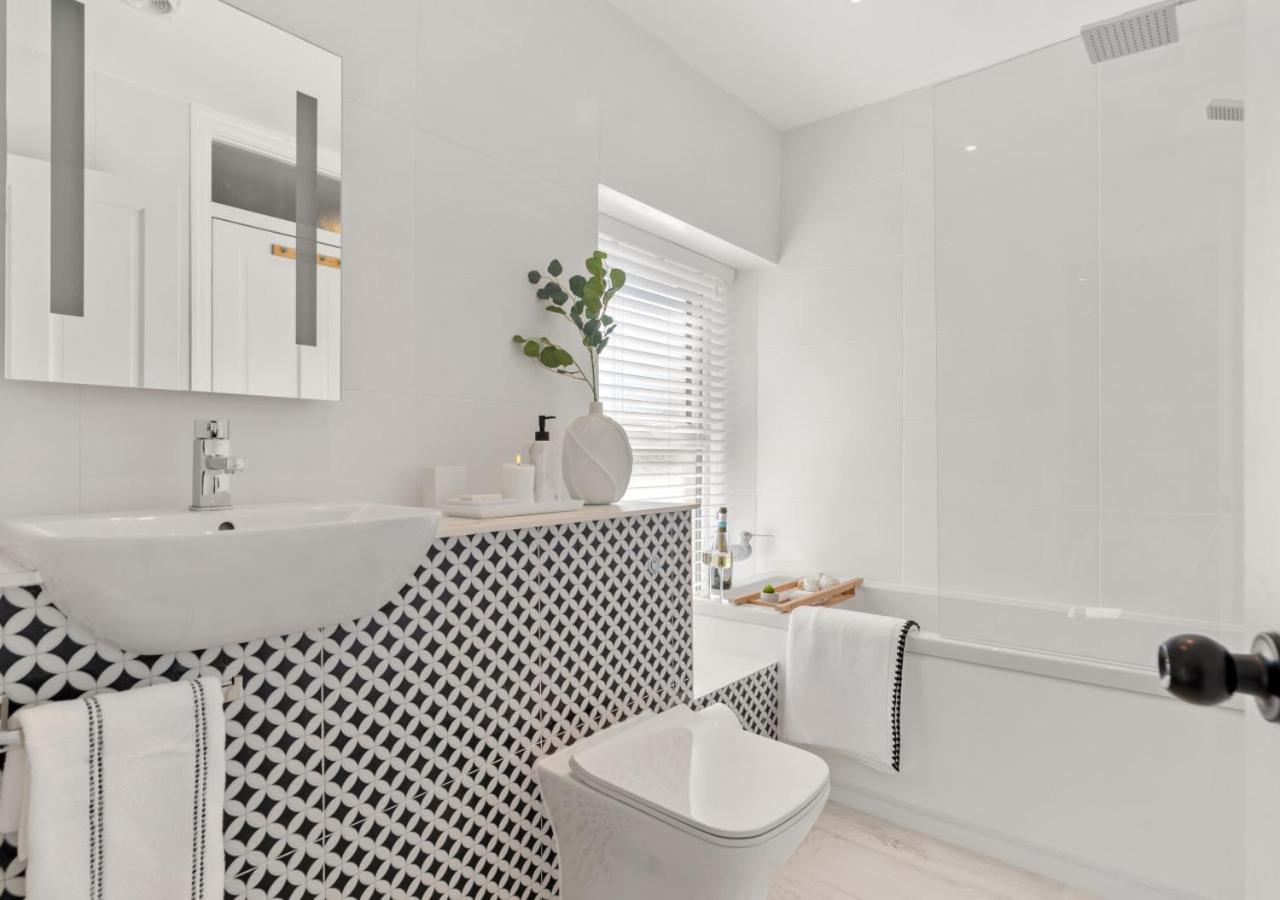 2 Bed in Saundersfoot oc-pw252a