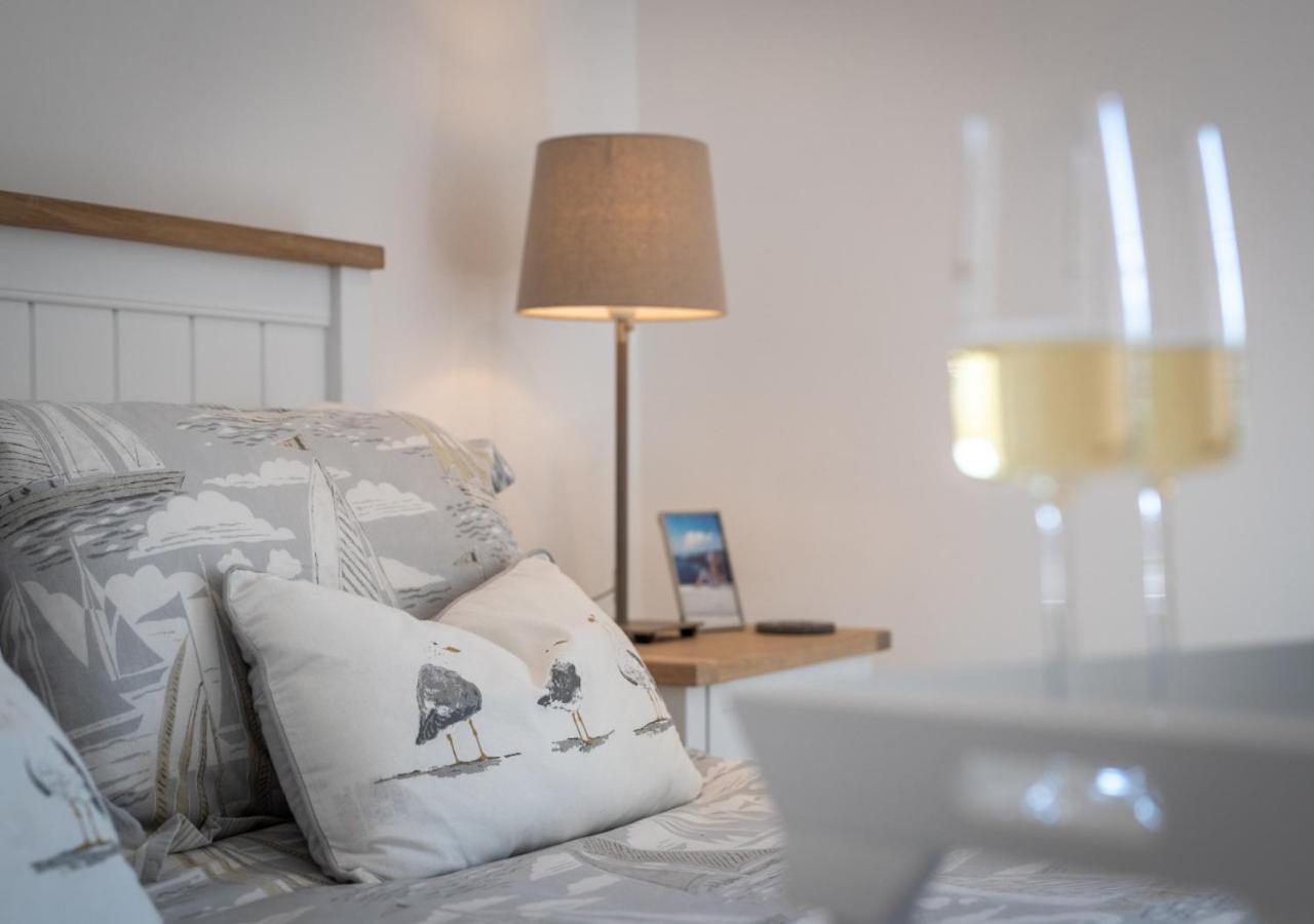 2 Bed in Saundersfoot oc-pw252a