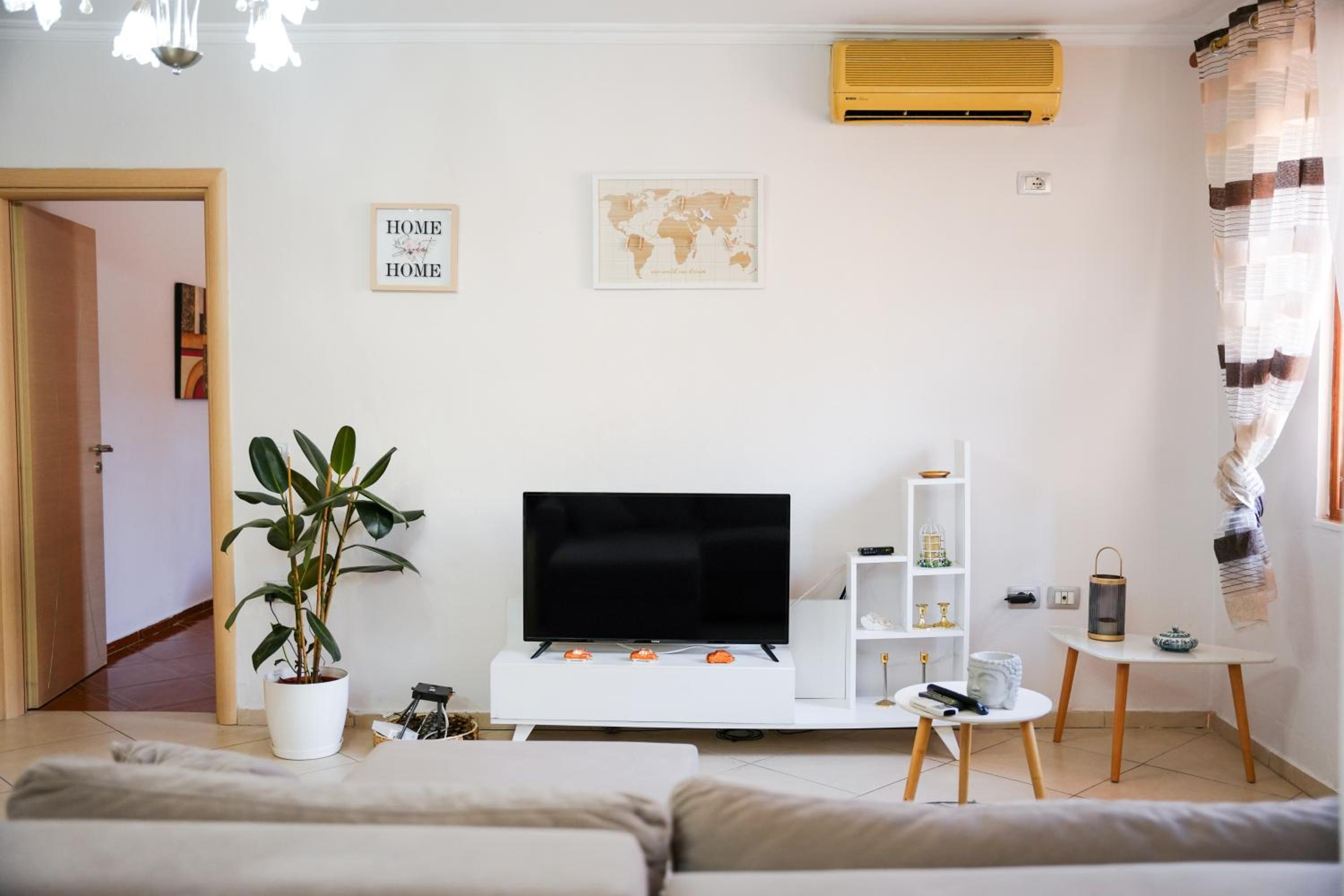 Tirana Centre Lions Gate 1 Apartment