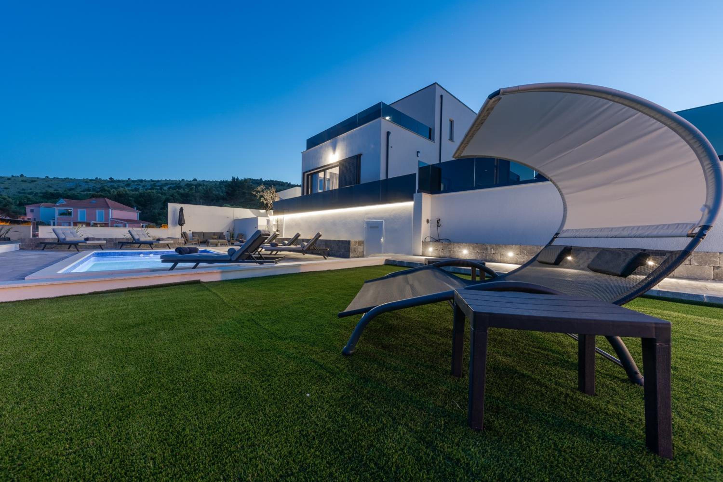 Villa Vista- heated swimming pool, close to Split and Trogir photo 4