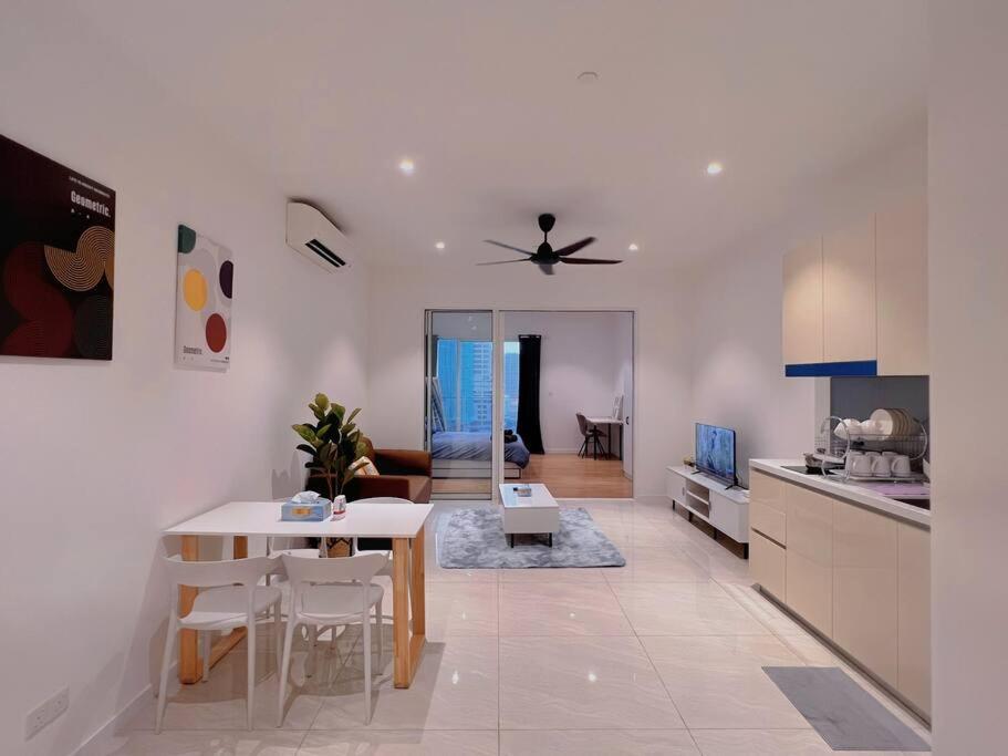 3PX Comfy Quill Residence, Near Quill City Mall, Monorail & LRT