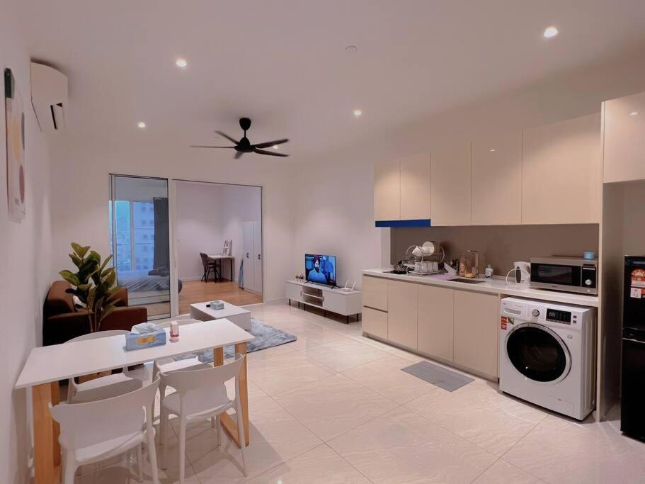 3PX Comfy Quill Residence, Near Quill City Mall, Monorail & LRT