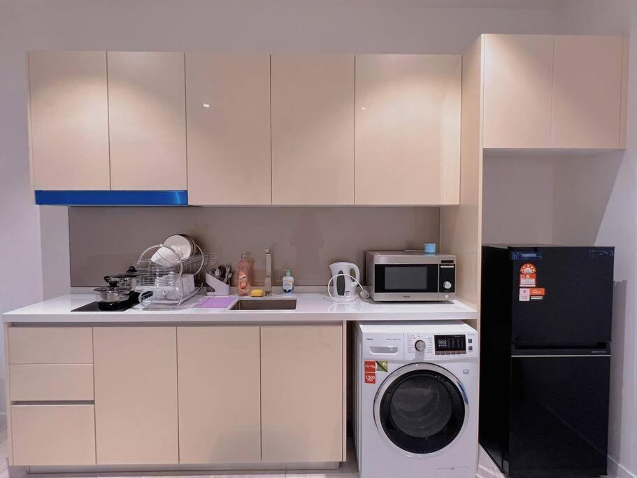 3PX Comfy Quill Residence, Near Quill City Mall, Monorail & LRT