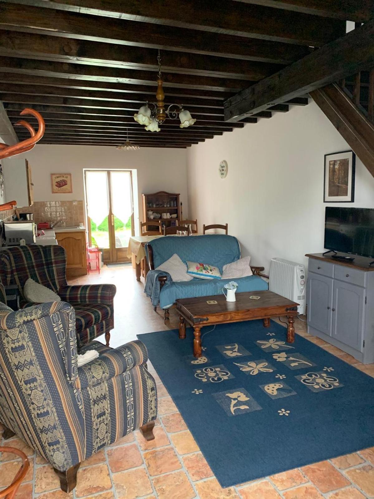 Les Gites de Montinazeau - 3 adjoining gites set in quiet and beautiful countryside with free Wi-Fi