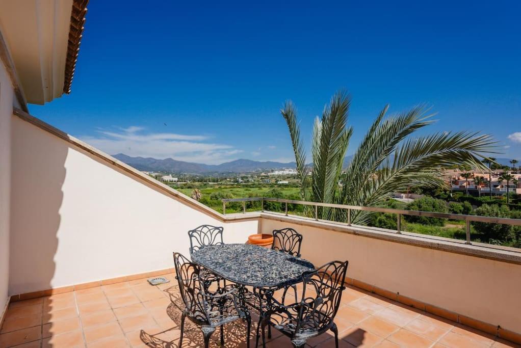 Luxury Beachfront Penthouse Marbella - heated pool & seaviews photo 4