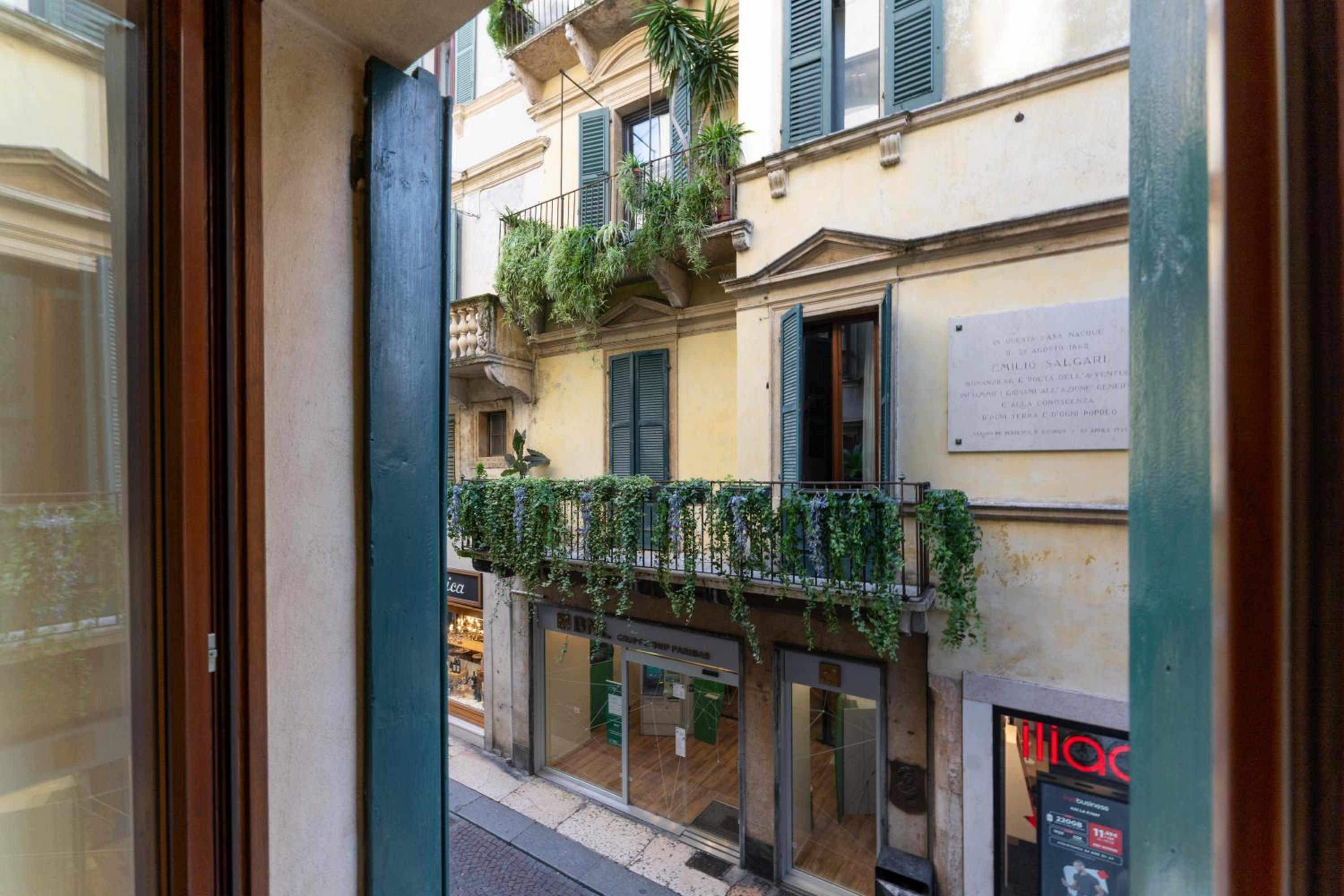 Sgarzerie Luxury Flat 2 rooms 120mq view 5