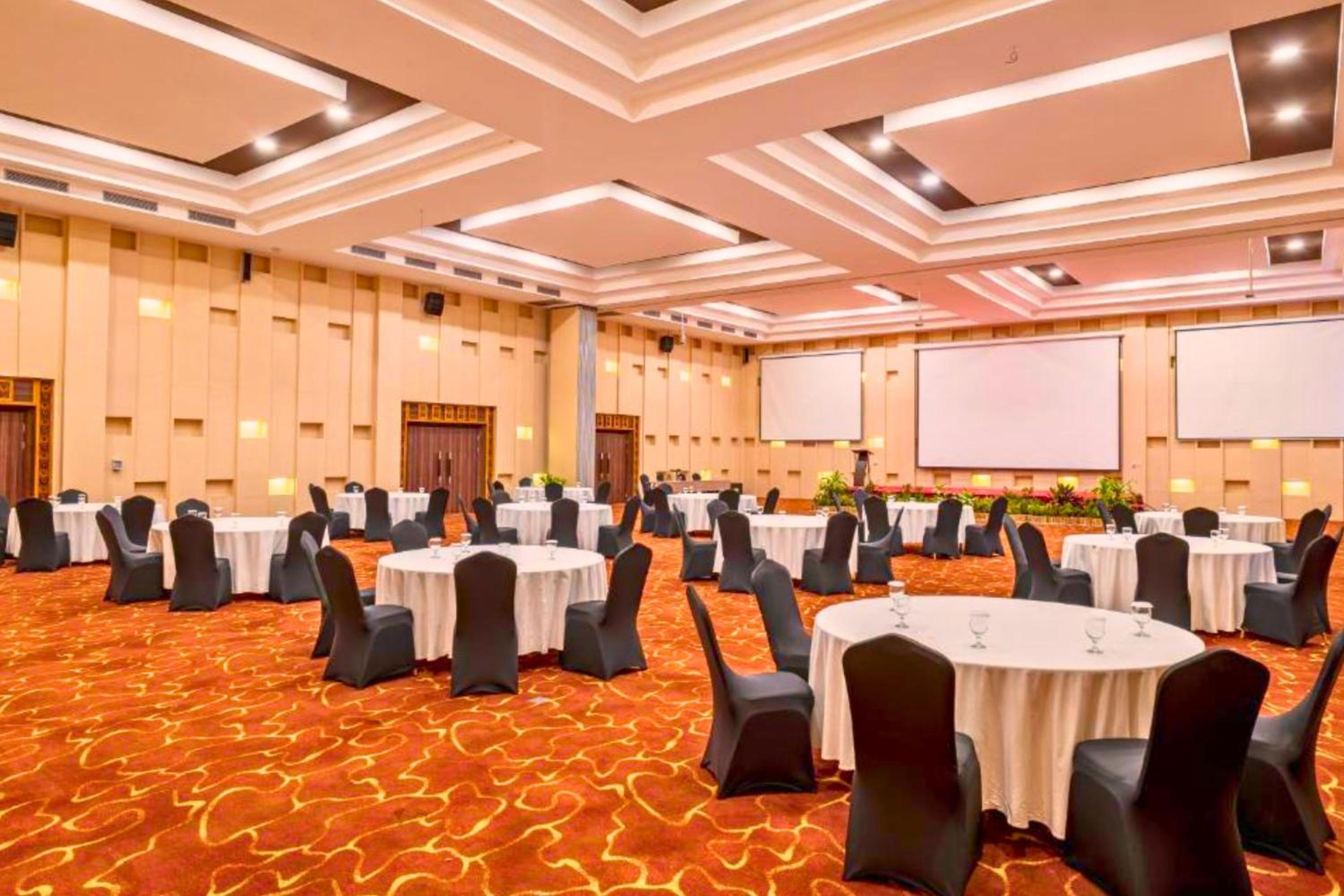 meeting & event spaces