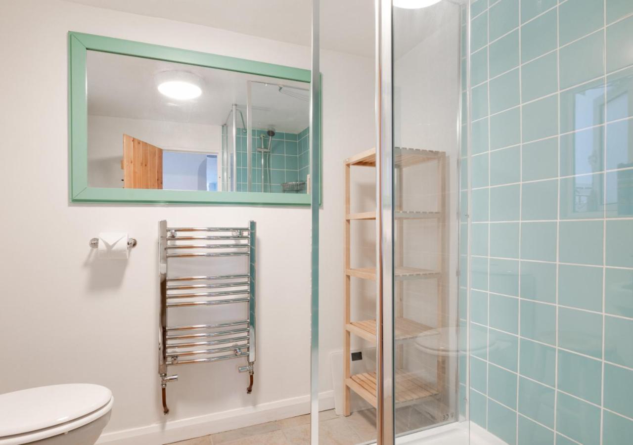 2 Bed in Kingswear oc-bc1505