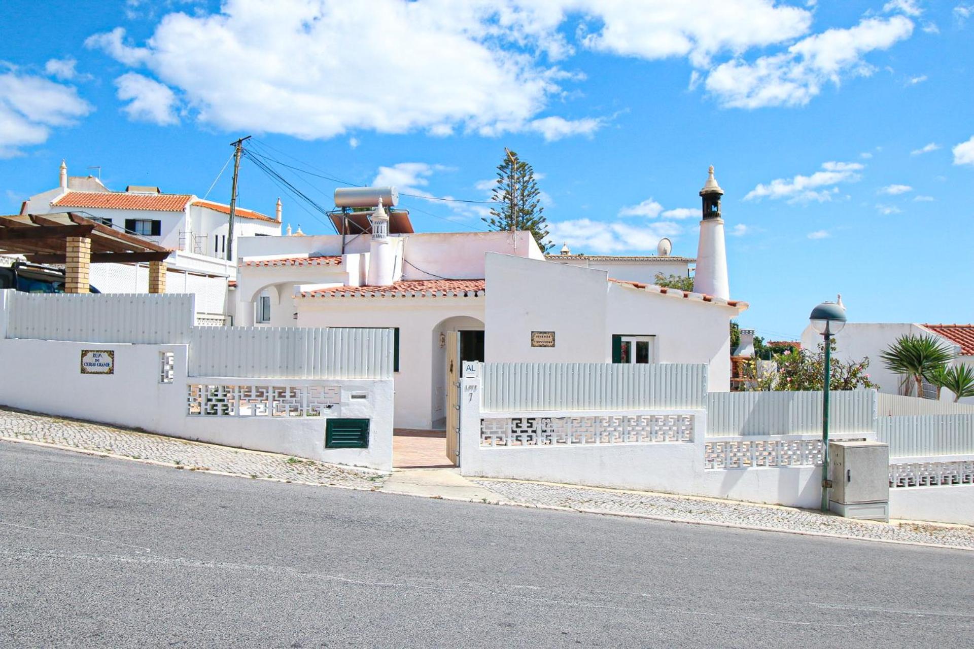 Hotel Villa Tibouchina - Image 1