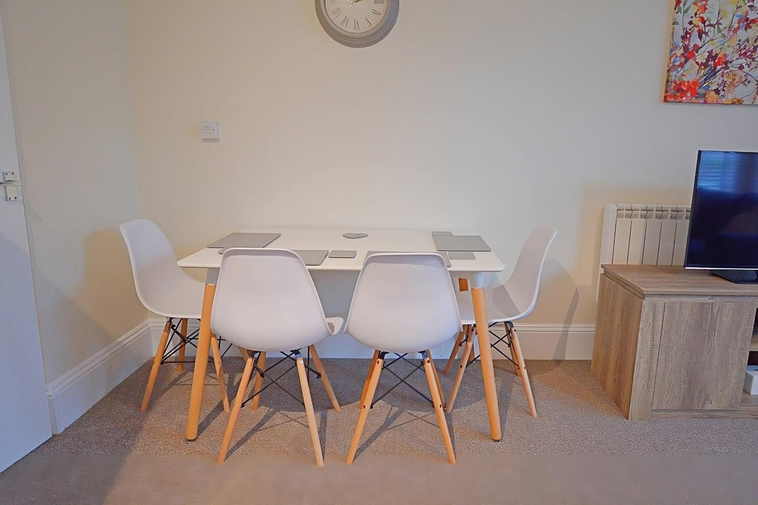 Lisburne Palms Lovely, spacious 2-bed flat near Torquay Harbour view 5