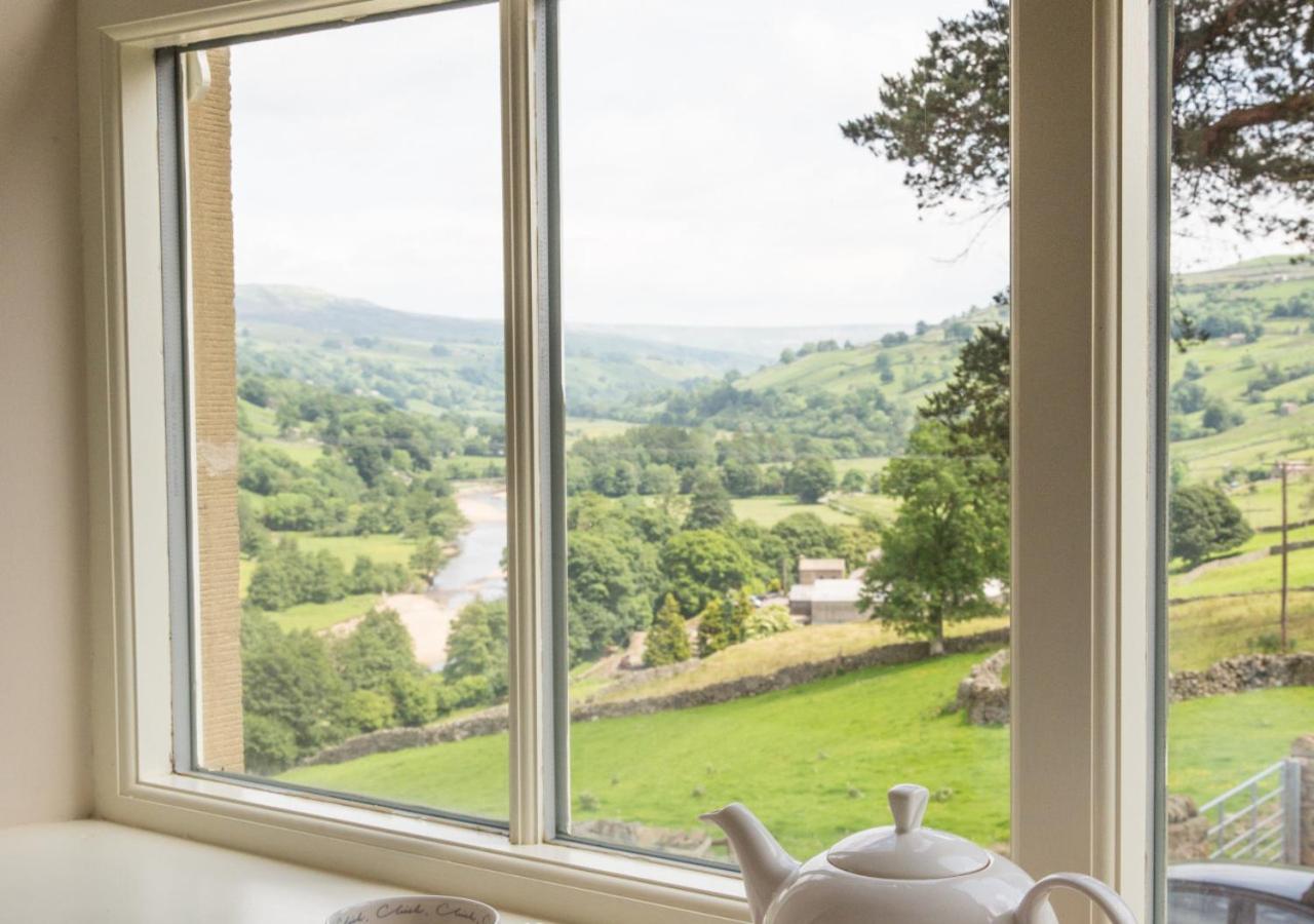 3 Bed in Low Row oc-ds1030 view 5