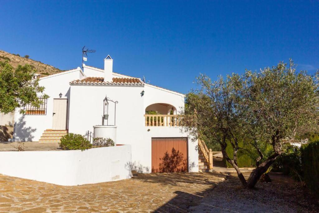 Chalet Los Olivos con piscina