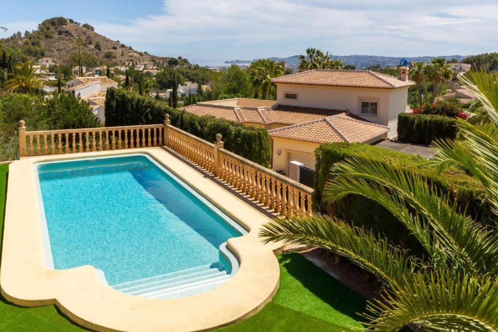 Chalet Los Olivos con piscina