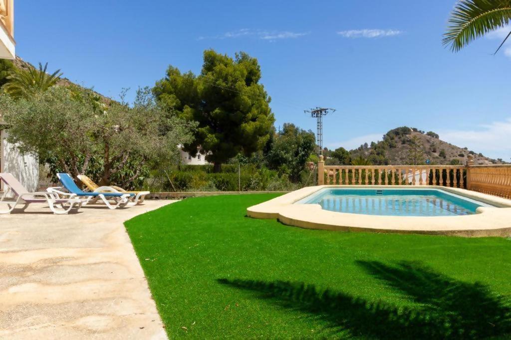 Chalet Los Olivos con piscina